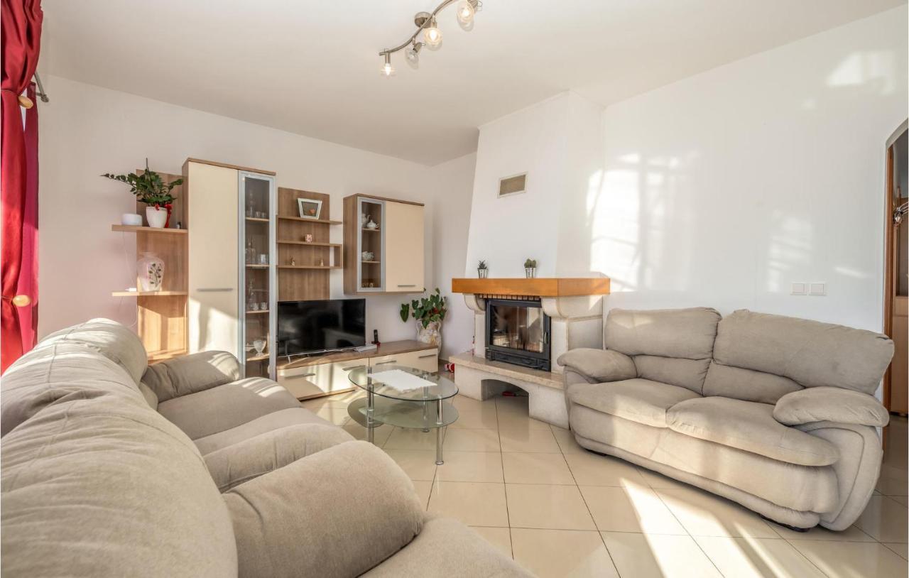 Nice Apartment In Crikvenica With House Sea View Εξωτερικό φωτογραφία